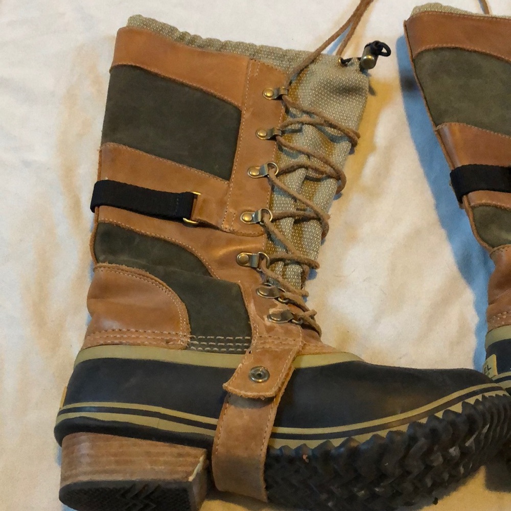 Sorel Conquest Carly boots